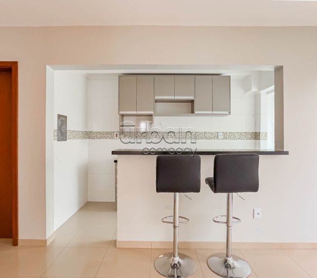 Apartamento com 58m², 2 quartos, 1 vaga, no bairro Auxiliadora em Porto Alegre