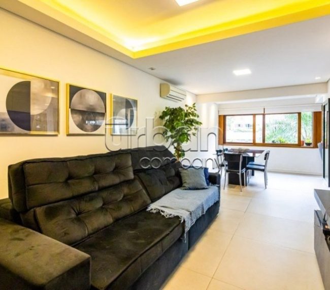 Apartamento com 130m², 3 quartos, 1 suíte, 2 vagas, no bairro Bela Vista em Porto Alegre