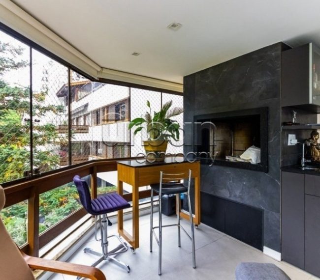 Apartamento com 130m², 3 quartos, 1 suíte, 2 vagas, no bairro Bela Vista em Porto Alegre