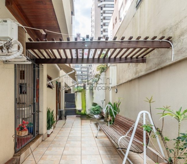 Apartamento Garden com 244m², 3 quartos, 1 suíte, 3 vagas, no bairro Petrópolis em Porto Alegre