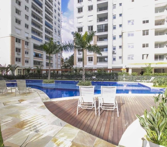 Apartamento com 105m², 3 quartos, 1 suíte, 2 vagas, no bairro Passo da Areia em Porto Alegre