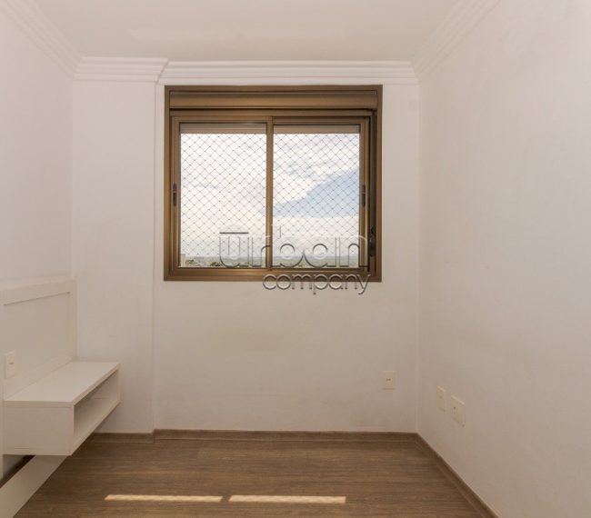 Apartamento com 108m², 3 quartos, 1 suíte, 2 vagas, no bairro Cristo Redentor em Porto Alegre