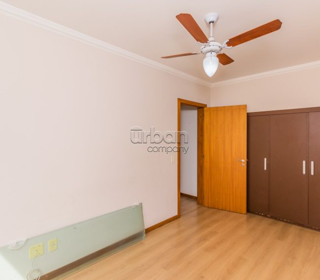 Apartamento com 153m², 3 quartos, 1 suíte, 2 vagas, no bairro Petrópolis em Porto Alegre