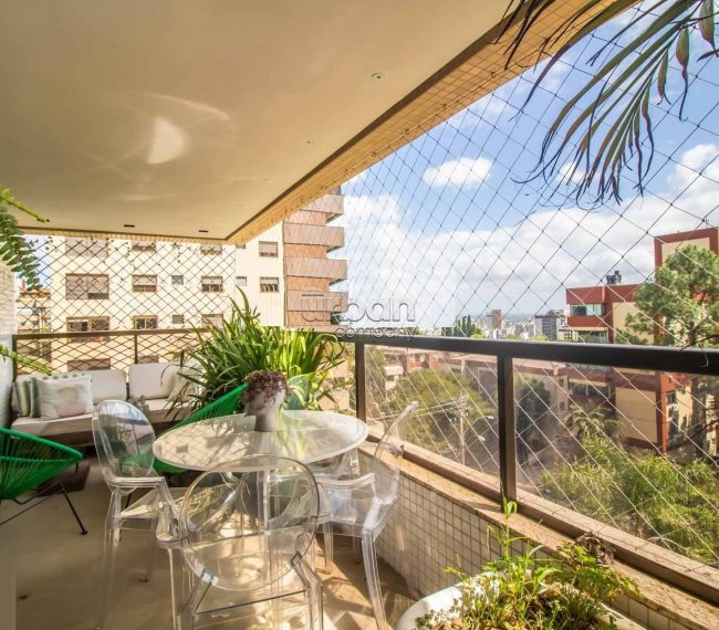 Apartamento com 276m², 3 quartos, 3 suítes, 4 vagas, no bairro Bela Vista em Porto Alegre