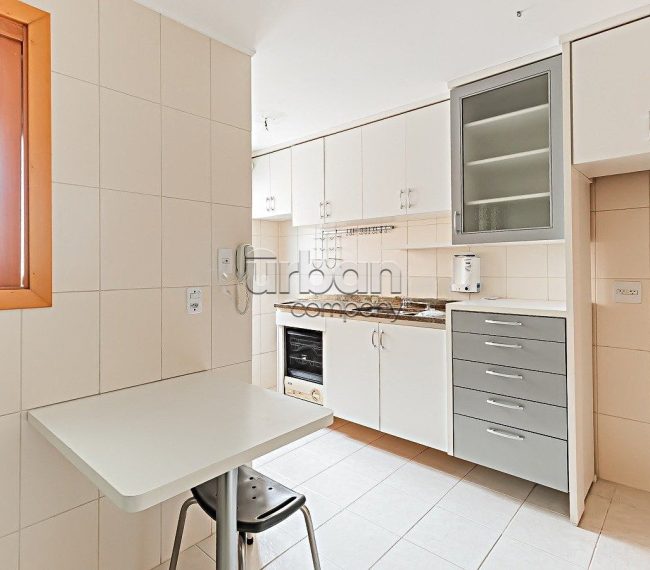 Apartamento com 98m², 3 quartos, 1 suíte, 2 vagas, no bairro Menino Deus em Porto Alegre