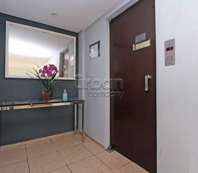 Apartamento com 90m², 2 quartos, 1 suíte, 1 vaga, no bairro Menino Deus em Porto Alegre