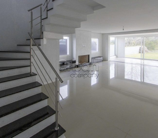 Casa em Condomínio com 318m², 4 quartos, 3 suítes, 4 vagas, no bairro Belém Novo em Porto Alegre