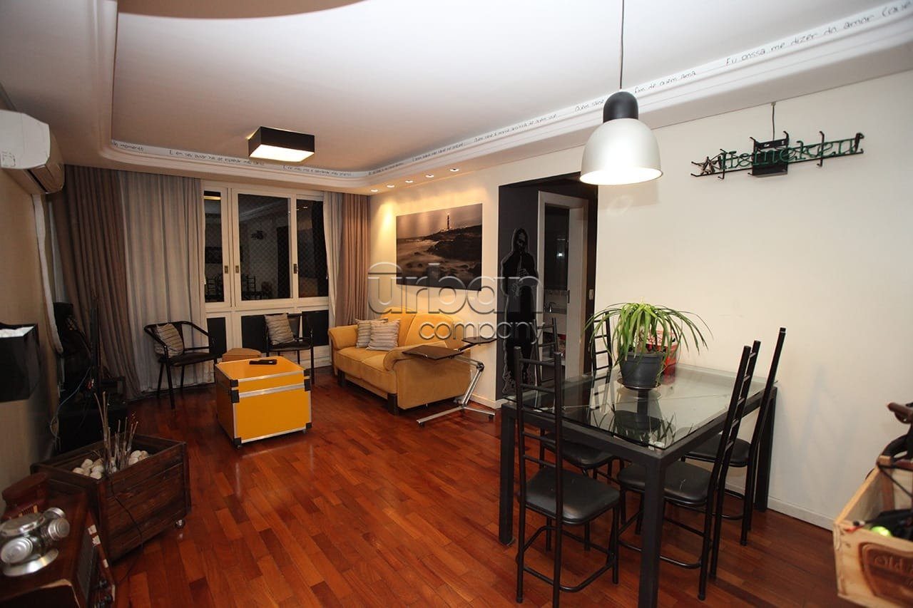 Apartamento com 96m², 2 quartos, 1 suíte, 1 vaga, no bairro Rio Branco em Porto Alegre