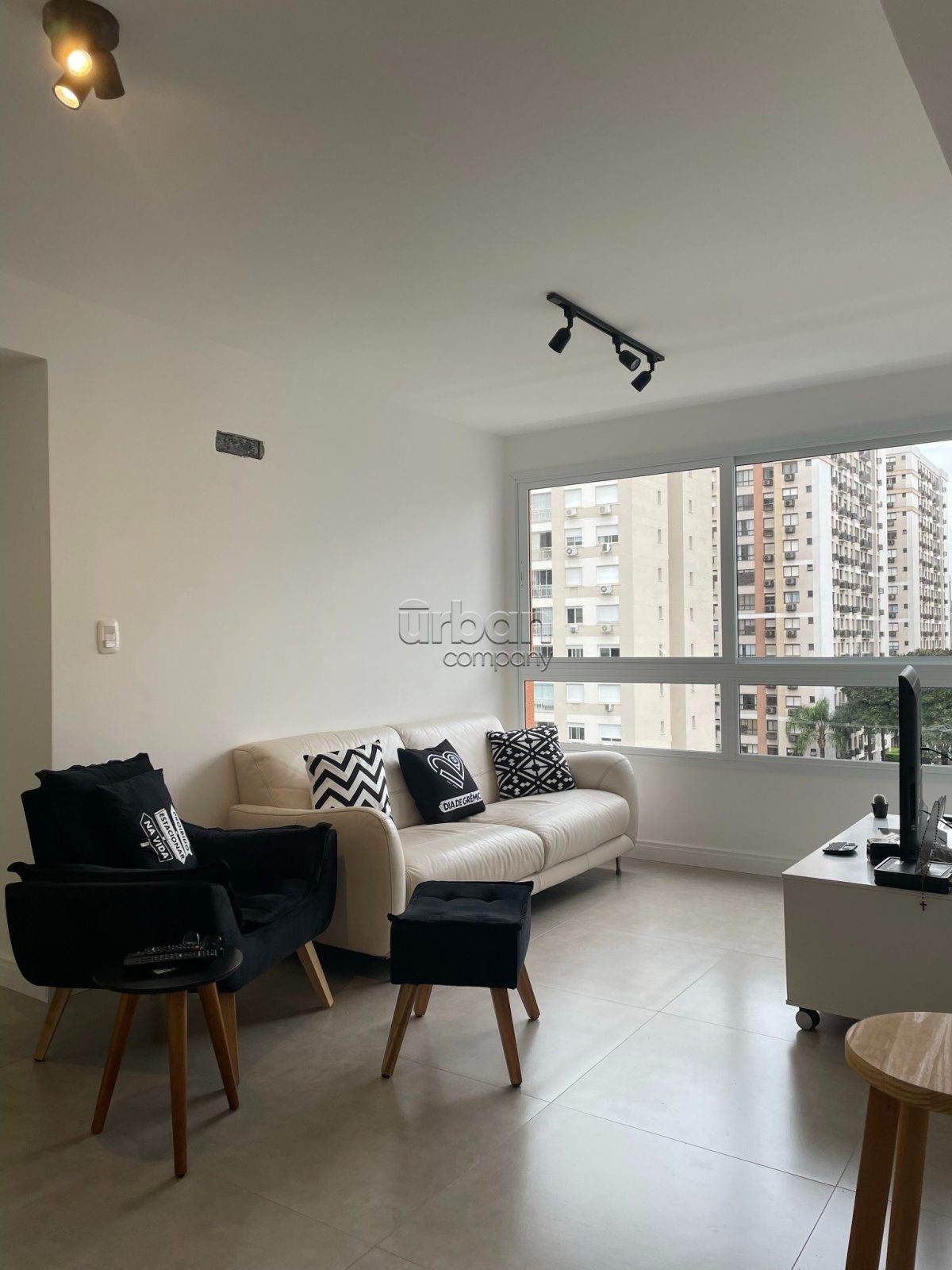 Apartamento com 50m², 1 quarto, 1 vaga, no bairro passo d'areia em Porto Alegre