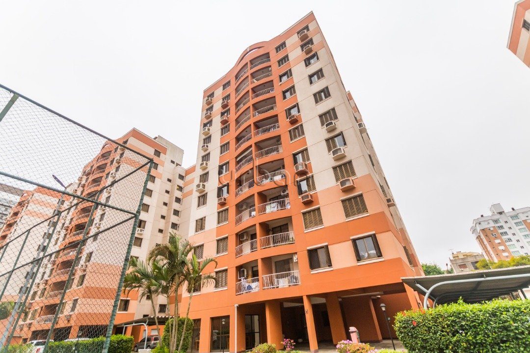 Apartamento com 70m², 3 quartos, 1 suíte, 1 vaga, no bairro Cristo Redentor em Porto Alegre