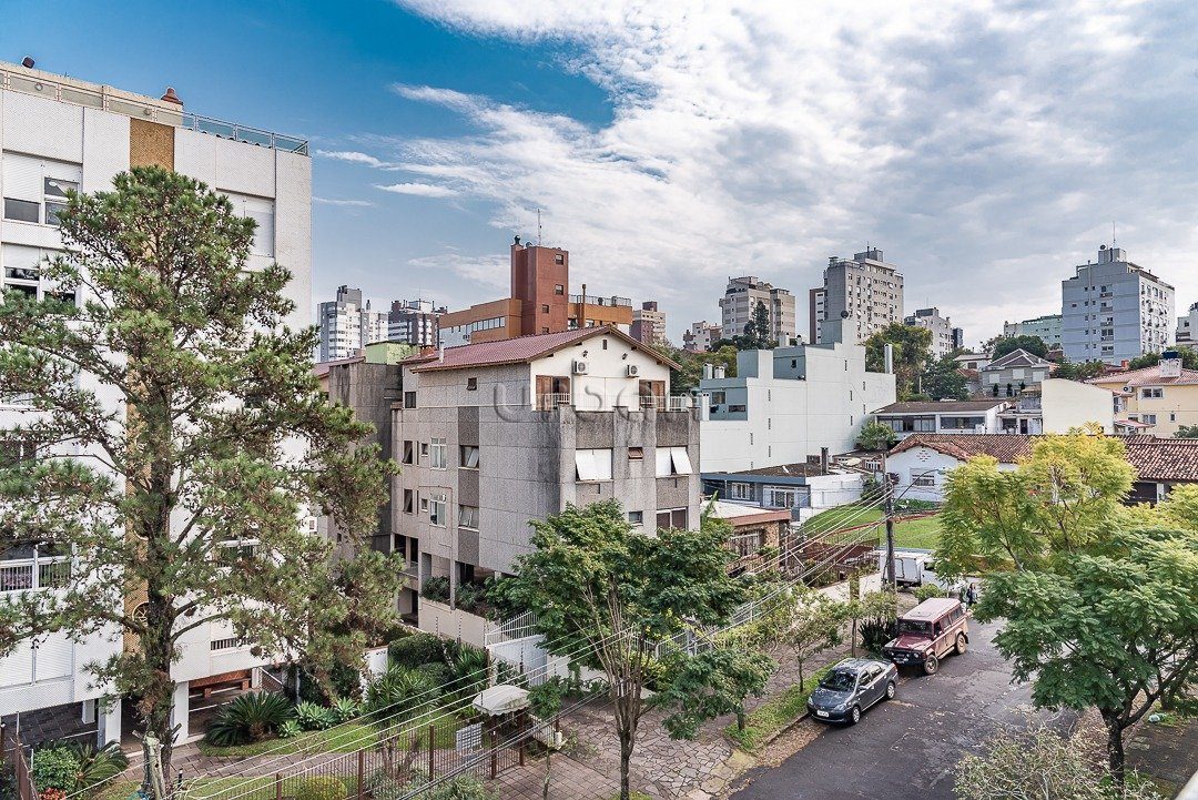 Apartamento com 78m², 2 quartos, 1 suíte, 2 vagas, no bairro Petrópolis em Porto Alegre