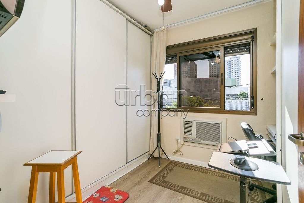 Apartamento com 67m², 2 quartos, 1 suíte, 1 vaga, no bairro Menino Deus em Porto Alegre