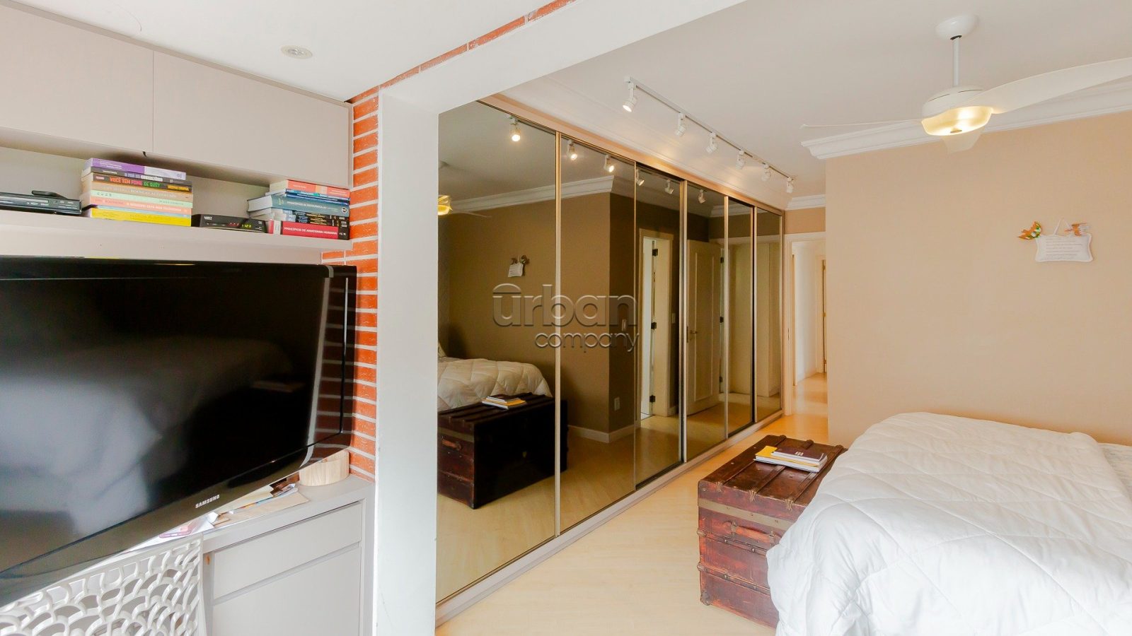 Apartamento com 147m², 3 quartos, 1 suíte, 2 vagas, no bairro Boa Vista em Porto Alegre