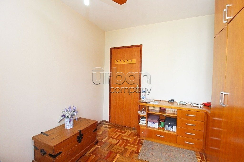 Apartamento com 98m², 3 quartos, 1 suíte, no bairro Passo da Areia em Porto Alegre
