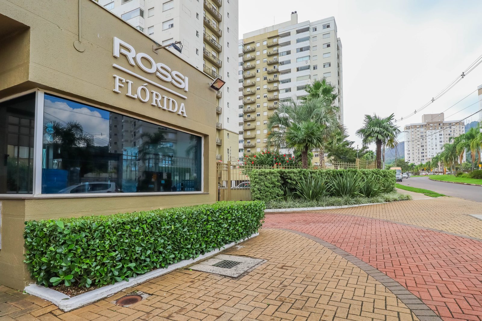 Apartamento com 67m², 2 quartos, 1 suíte, 1 vaga, no bairro Jardim Carvalho em Porto Alegre