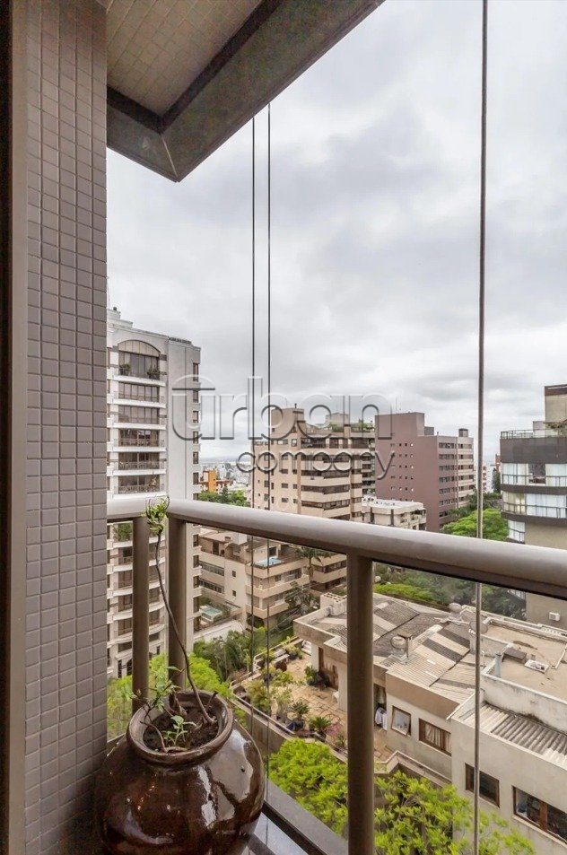 Apartamento com 396m², 3 quartos, 3 suítes, 4 vagas, no bairro Bela Vista em Porto Alegre