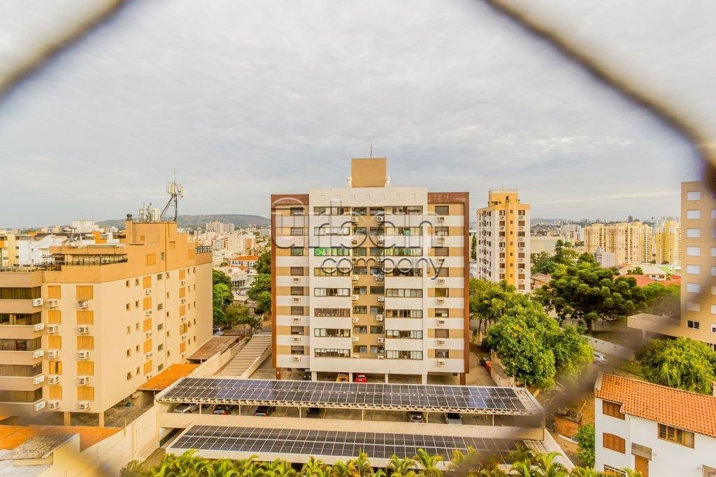 Apartamento com 94m², 3 quartos, 1 suíte, 3 vagas, no bairro Cristo Redentor em Porto Alegre