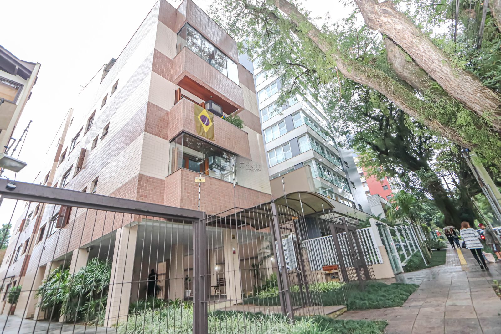 Apartamento com 112m², 3 quartos, 1 suíte, 2 vagas, no bairro Petrópolis em Porto Alegre