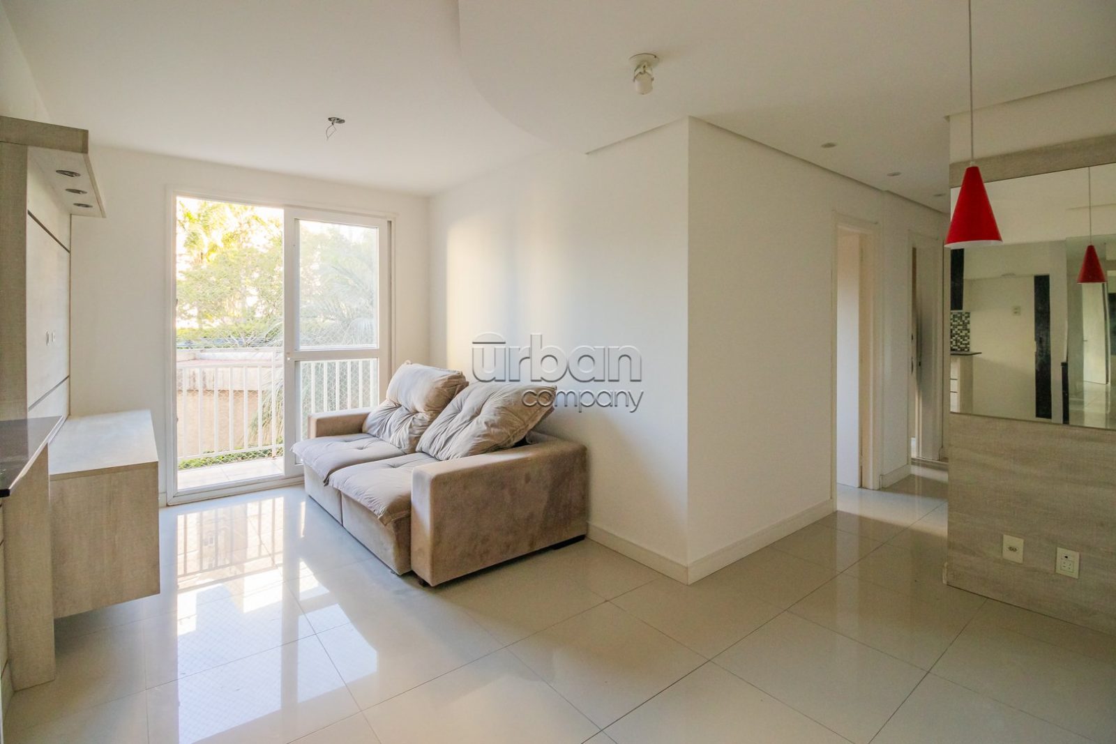 Apartamento com 72m², 3 quartos, 1 suíte, 1 vaga, no bairro Jardim Sabará em Porto Alegre