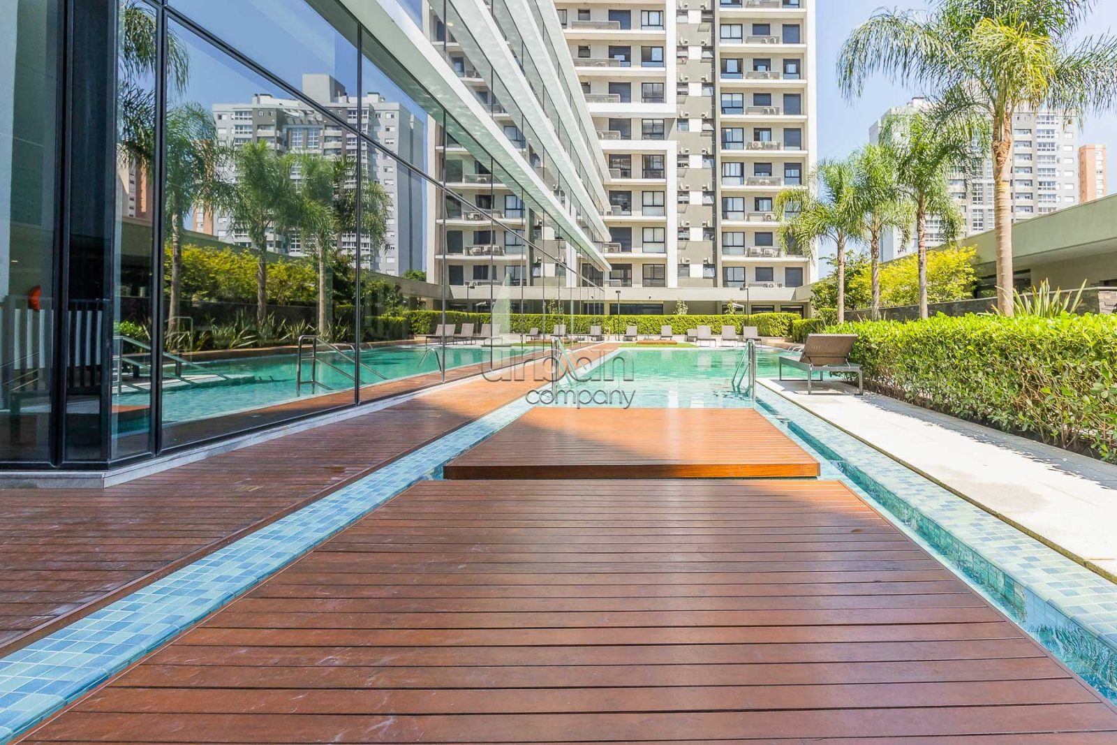 Apartamento com 58m², 2 quartos, 1 suíte, 2 vagas, no bairro Central Parque em Porto Alegre