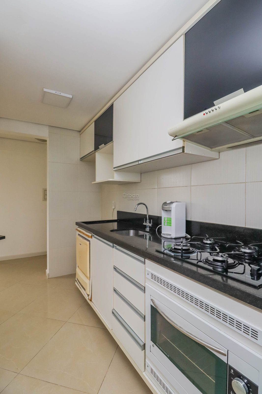 Apartamento com 65m², 2 quartos, 1 suíte, 1 vaga, no bairro Passo da Areia em Porto Alegre