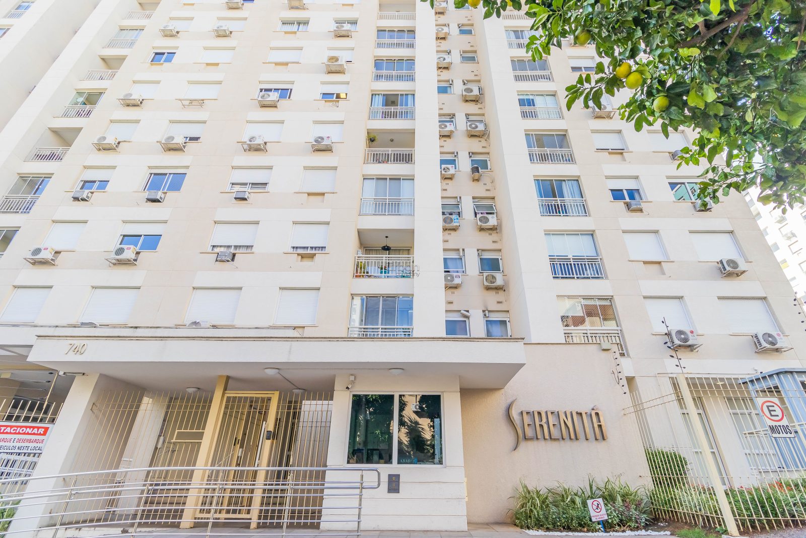 Apartamento com 74m², 3 quartos, 1 suíte, 1 vaga, no bairro Passo da Areia em Porto Alegre