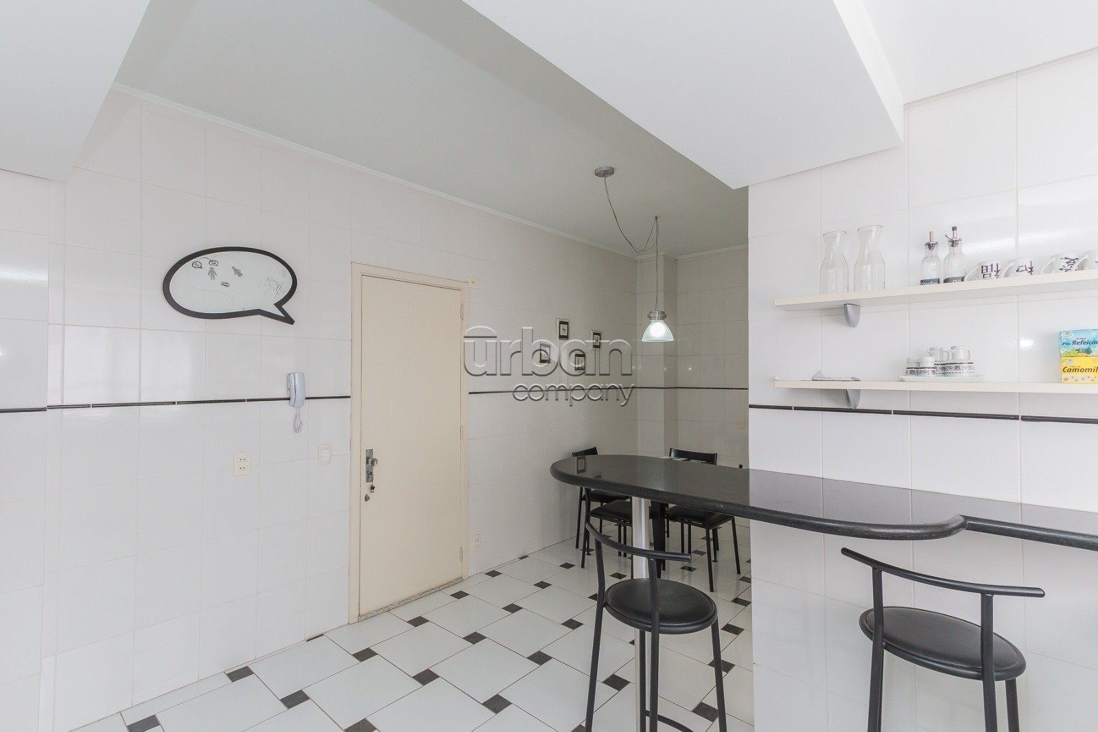 Apartamento com 167m², 3 quartos, 1 suíte, 1 vaga, no bairro Moinhos de Vento em Porto Alegre