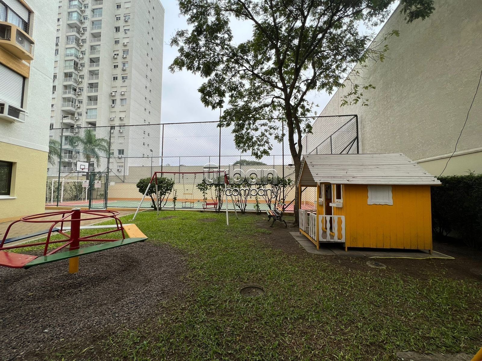 Apartamento com 87m², 3 quartos, 1 suíte, 2 vagas, no bairro Passo da Areia em Porto Alegre