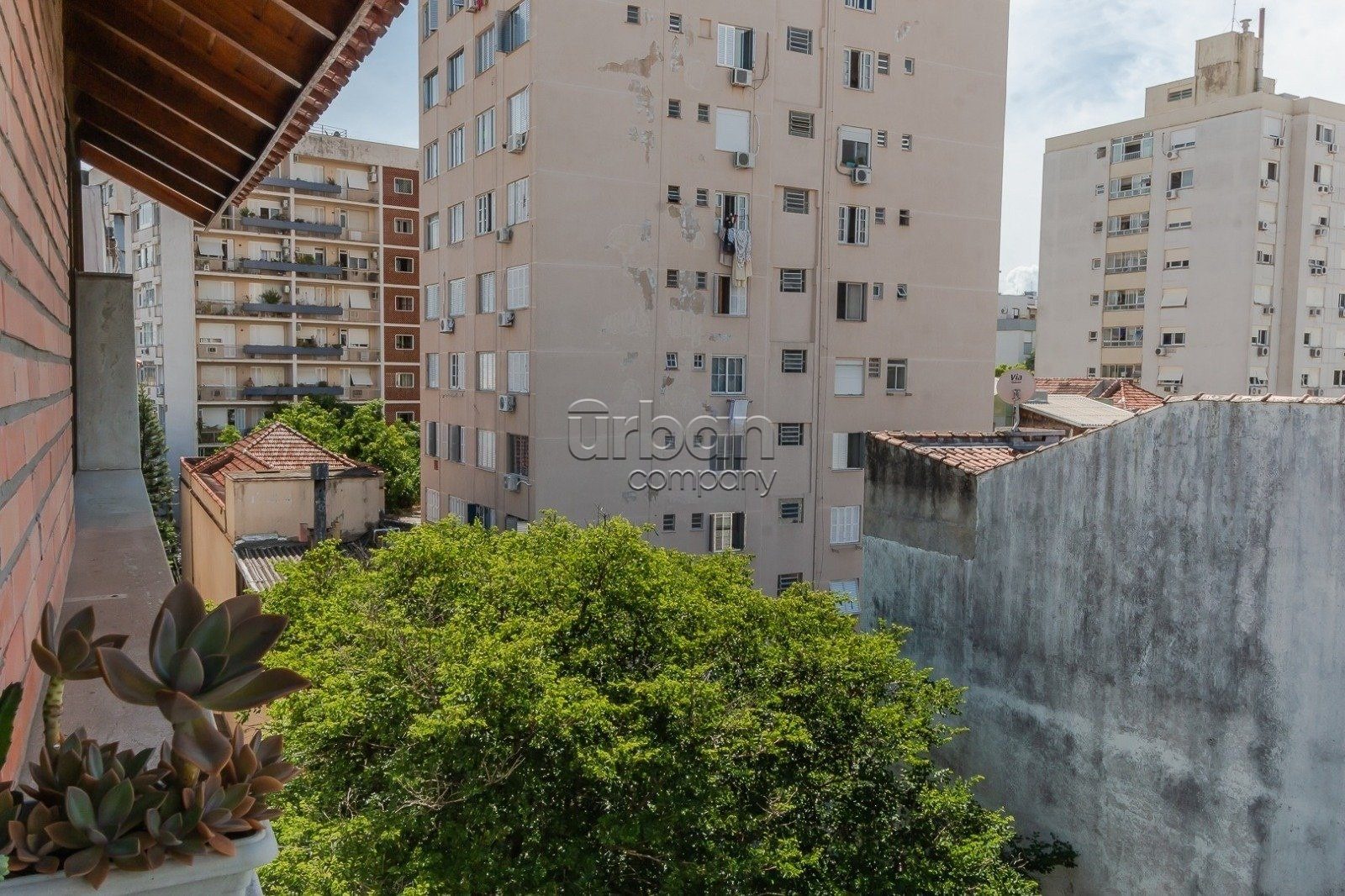 Cobertura com 165m², 3 quartos, 1 suíte, 2 vagas, no bairro Rio Branco em Porto Alegre