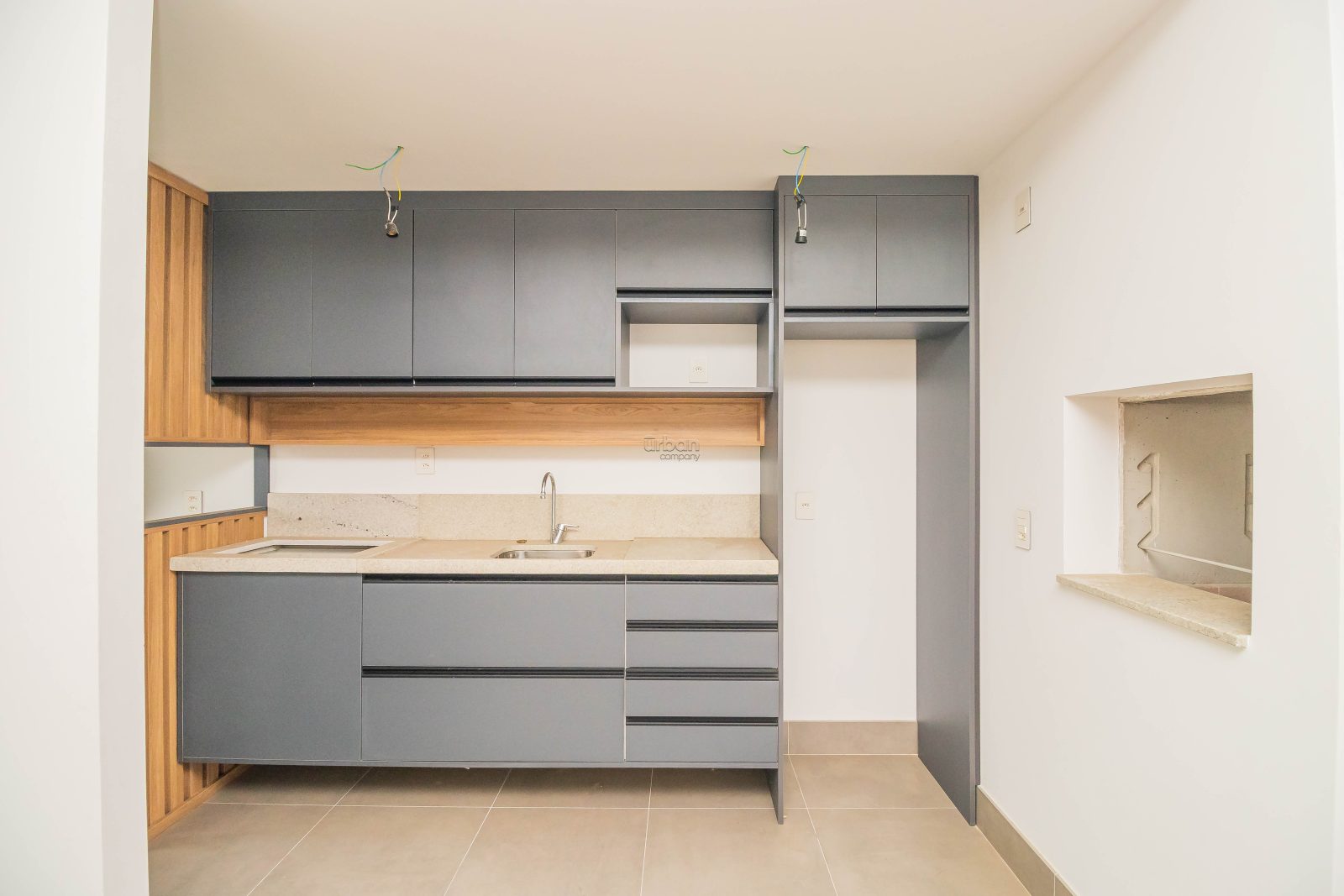 Apartamento com 67m², 3 quartos, 1 suíte, 2 vagas, no bairro Jardim Lindóia em Porto Alegre