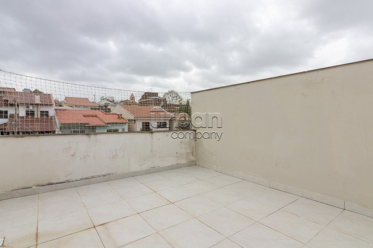 Casa com 133m², 3 quartos, 2 suítes, 2 vagas, no bairro Jardim Itu em Porto Alegre