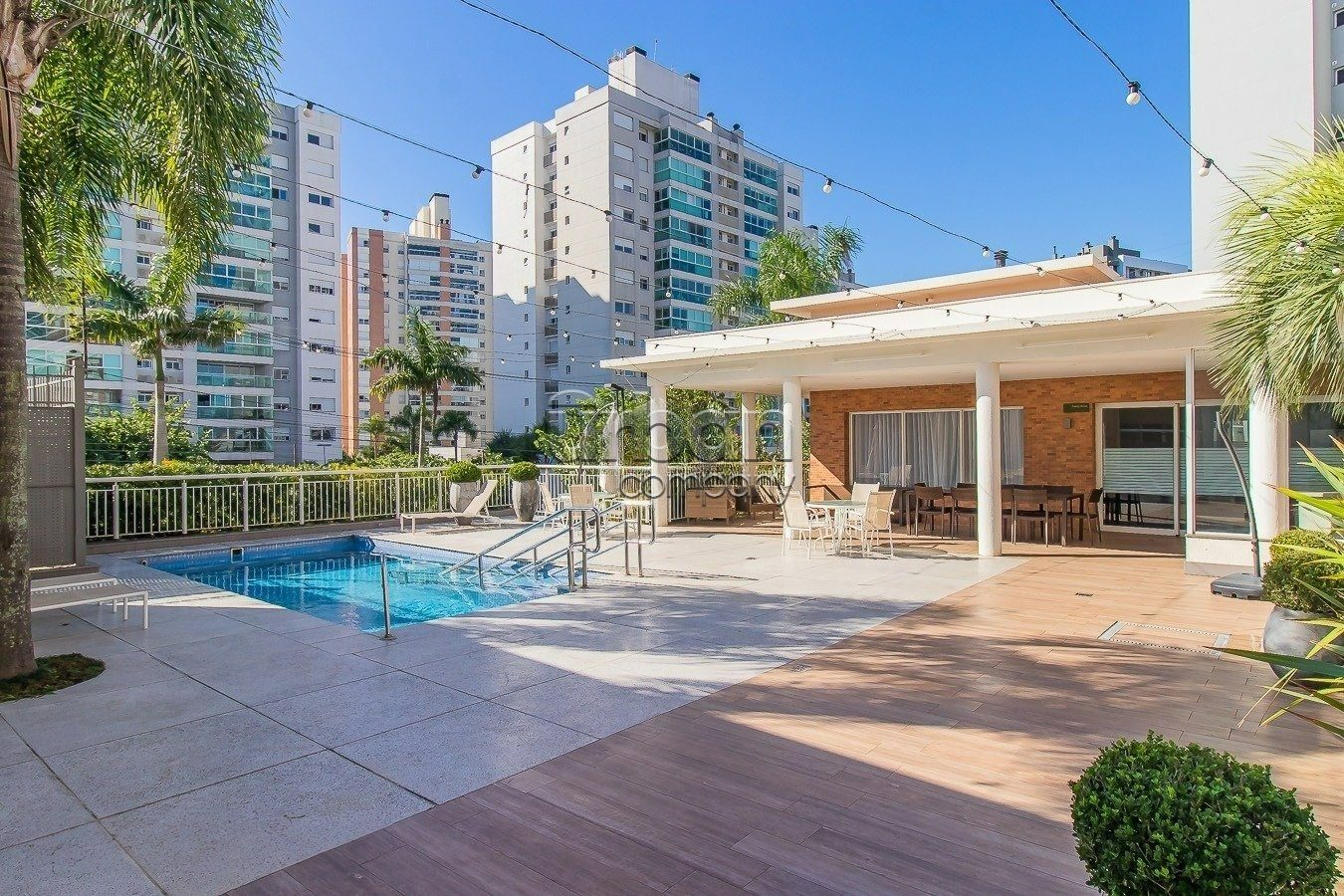 Casa em Condomínio com 302m², 4 quartos, 4 suítes, 3 vagas, no bairro Central Parque em Porto Alegre