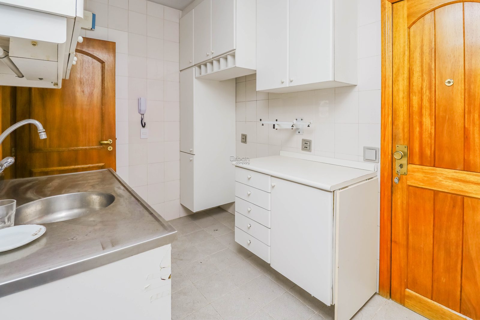 Apartamento com 84m², 2 quartos, 1 suíte, 1 vaga, no bairro Moinhos de Vento em Porto Alegre