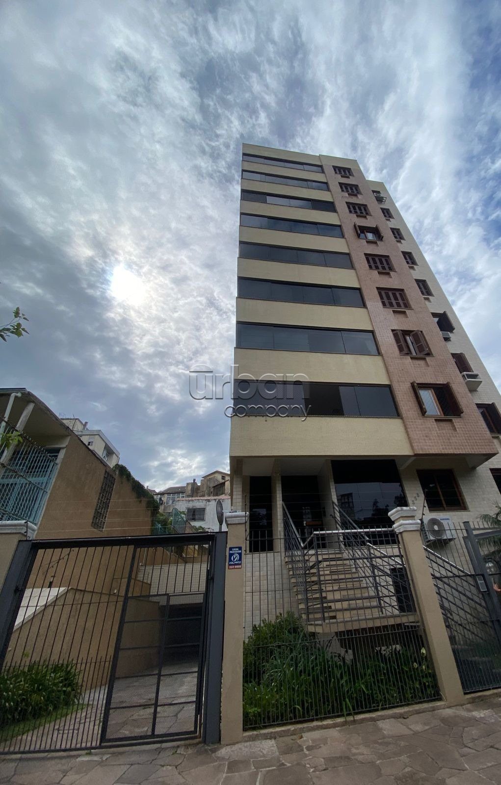 Apartamento com 92m², 3 quartos, 1 suíte, 4 vagas, no bairro Petrópolis em Porto Alegre