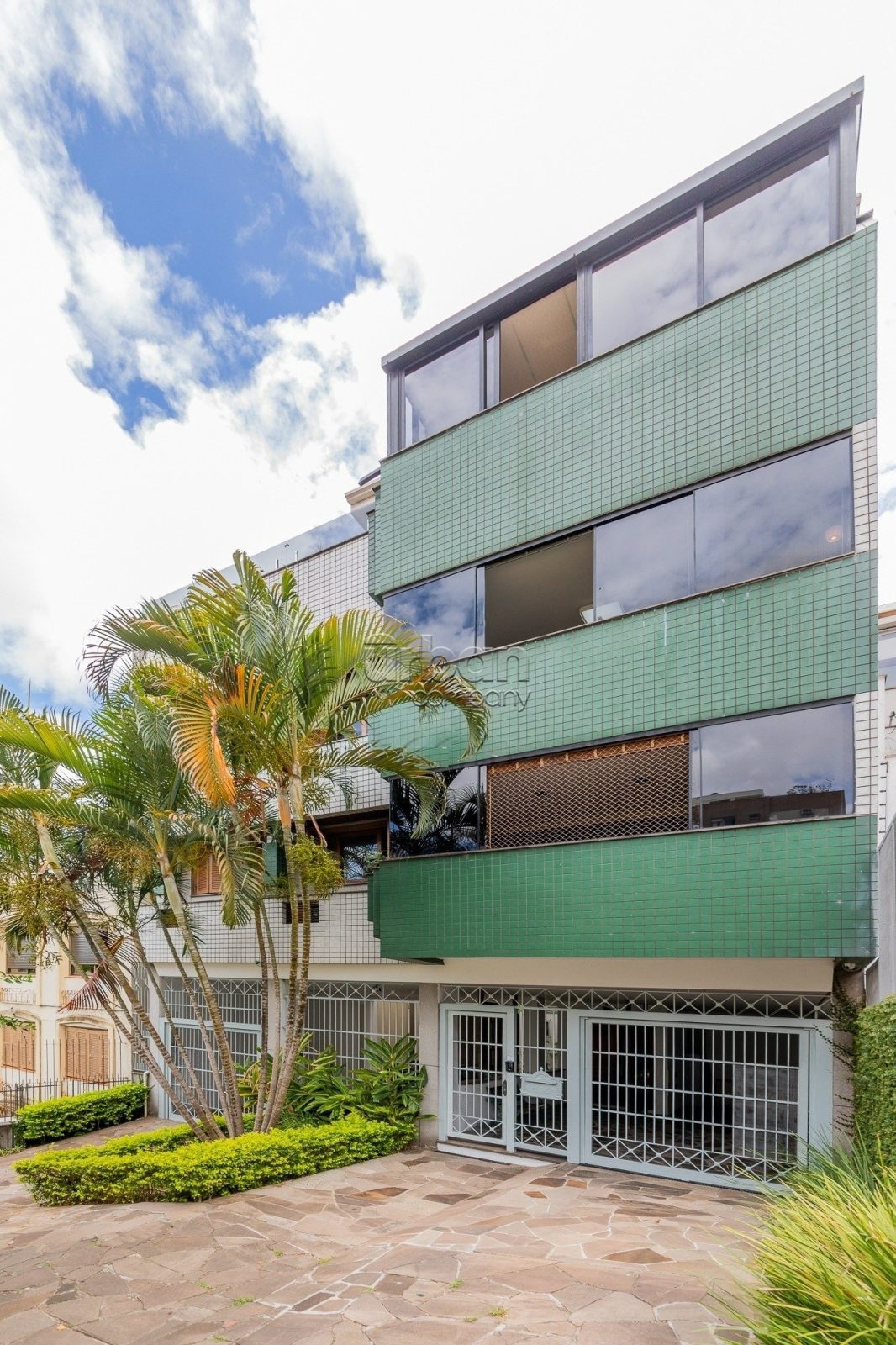 Cobertura com 179m², 3 quartos, 2 suítes, 2 vagas, no bairro Auxiliadora em Porto Alegre