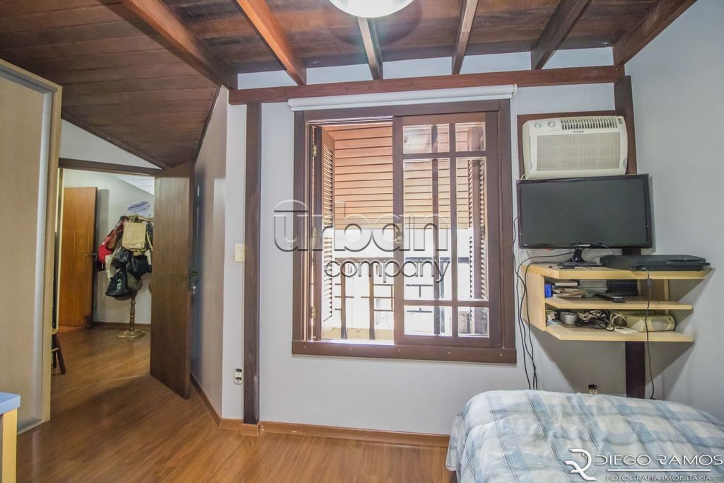 Casa em Condomínio com 199m², 4 quartos, 1 suíte, 2 vagas, no bairro Boa Vista em Porto Alegre