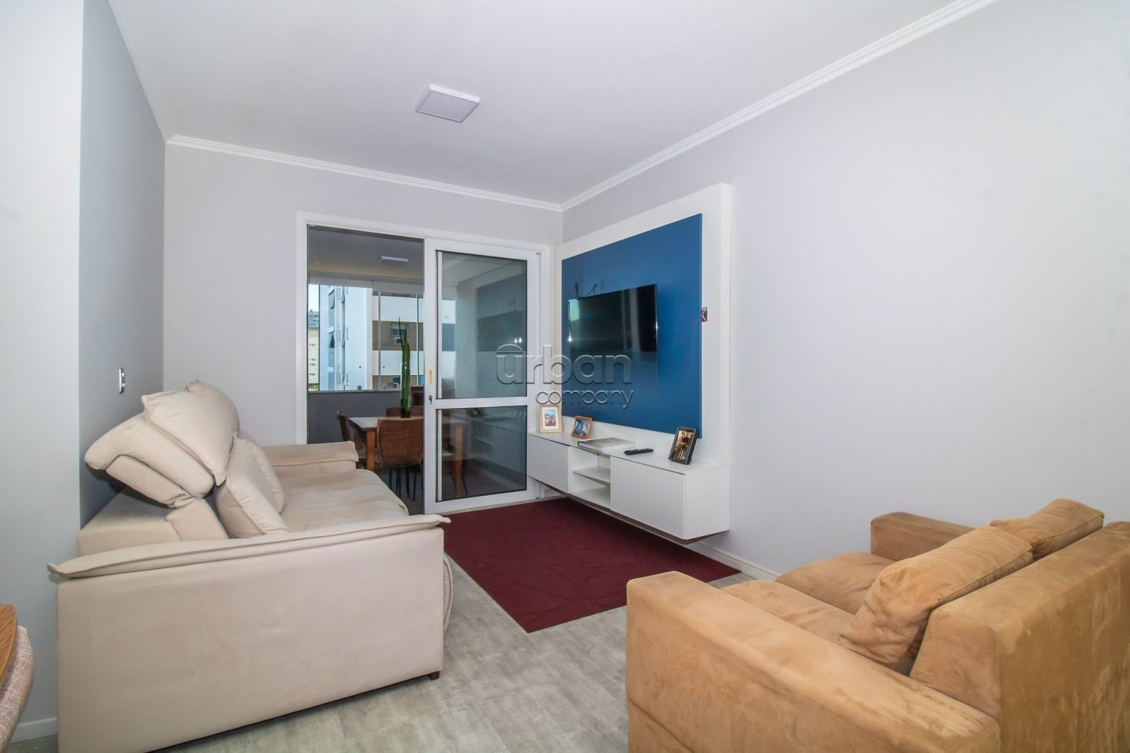 Apartamento com 112m², 3 quartos, 1 suíte, 2 vagas, no bairro Chácara Das Pedras em Porto Alegre
