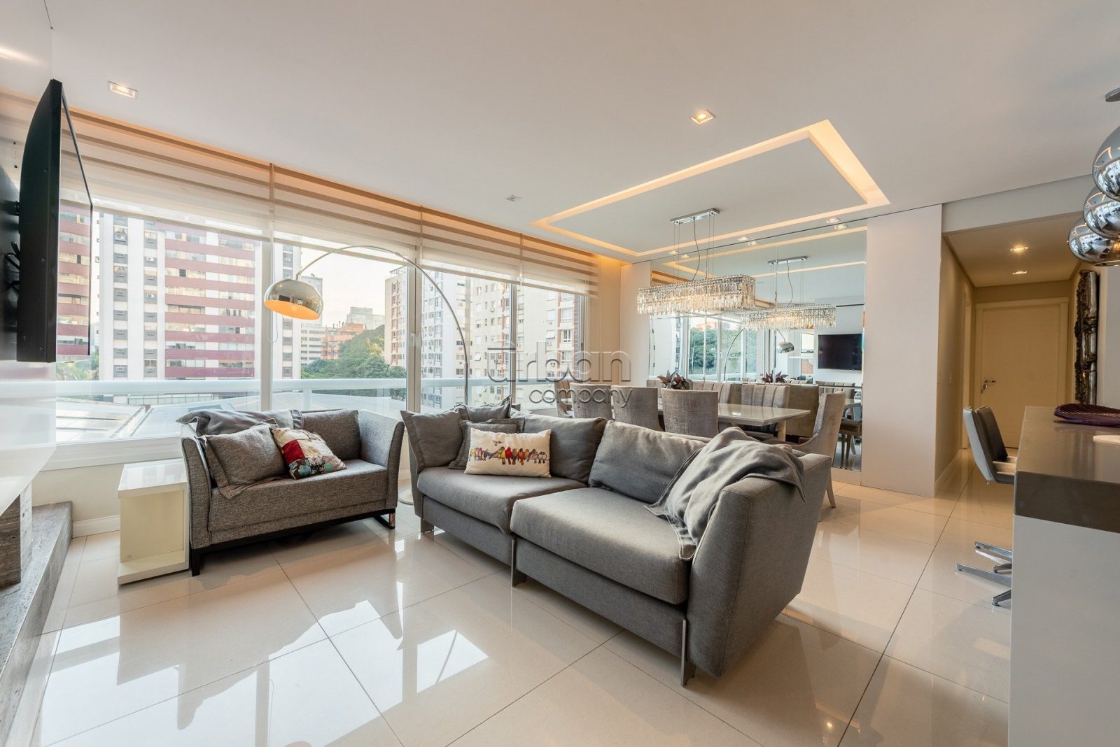 Apartamento com 128m², 3 quartos, 3 suítes, 2 vagas, no bairro Moinhos de Vento em Porto Alegre