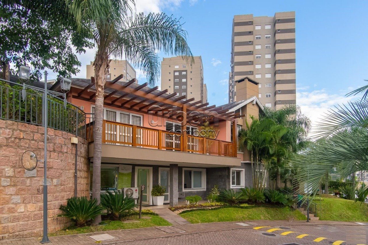 Casa em Condomínio com 375m², 5 quartos, 5 suítes, 4 vagas, no bairro Central Parque em Porto Alegre