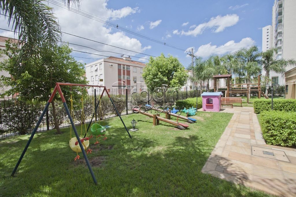 Apartamento com 141m², 3 quartos, 1 suíte, 2 vagas, no bairro Jardim Europa em Porto Alegre