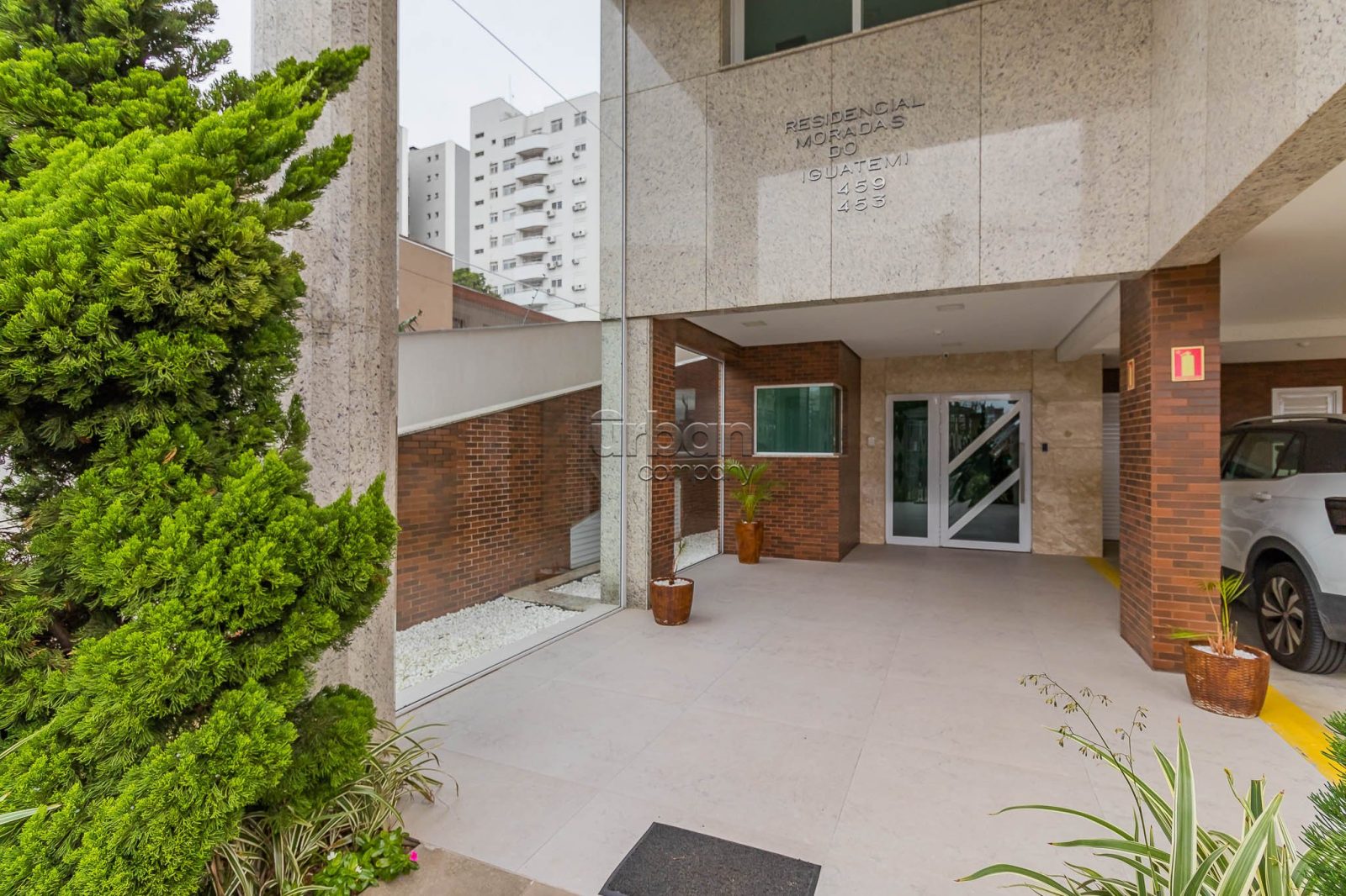 Apartamento Garden com 164m², 3 quartos, 3 suítes, 3 vagas, no bairro Passo da Areia em Porto Alegre
