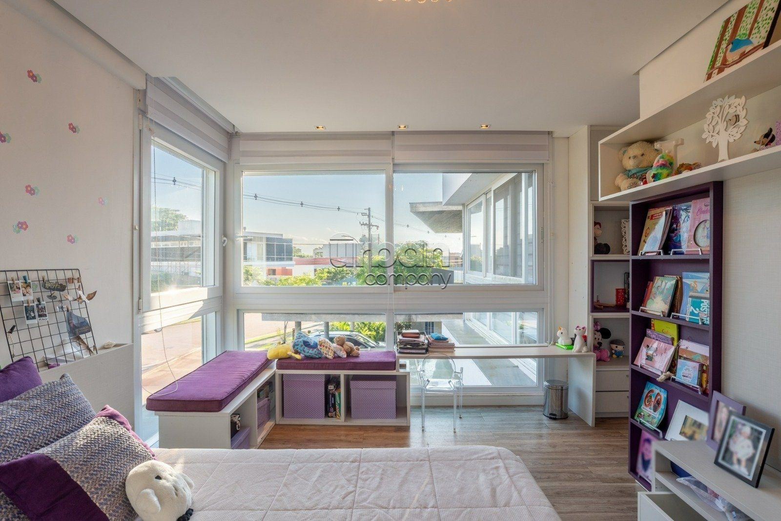 Casa em Condomínio com 362m², 4 quartos, 3 suítes, 2 vagas, no bairro Alphaville em Porto Alegre