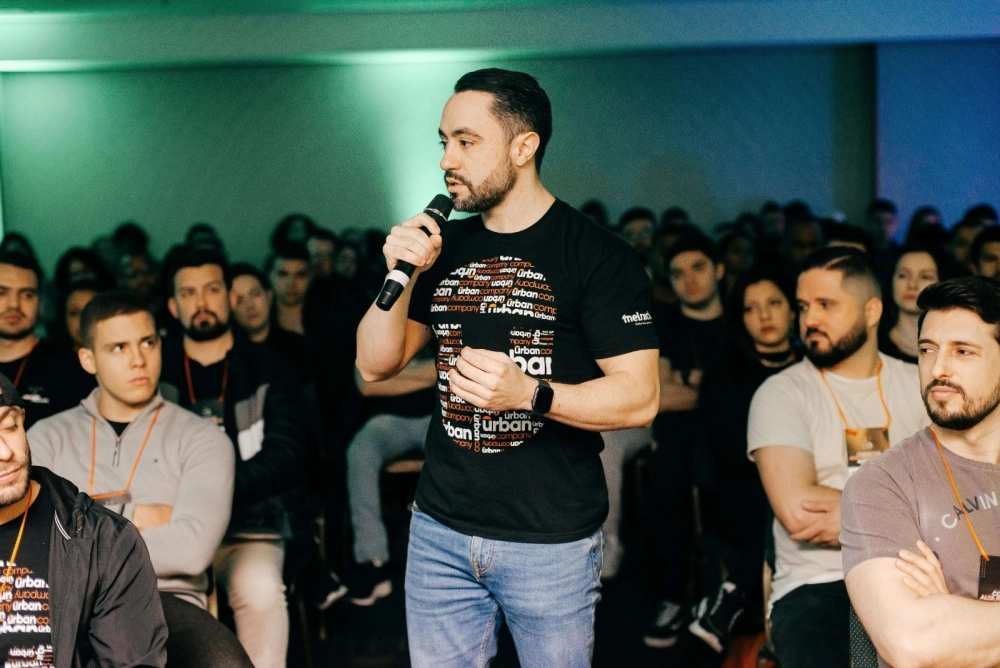 Imagem do post Capacitação para corretores de imóveis: Urban Company promove o maior treinamento de vendas e inteligência emocional do Sul do país